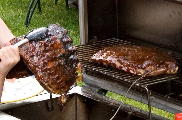 "Famous Wally's" Spare Ribs